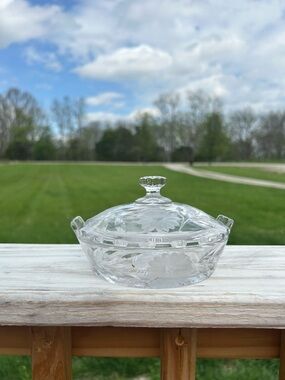 Vintage floral etched & starburst crystal trinket box Candy Dish Classic W/lid